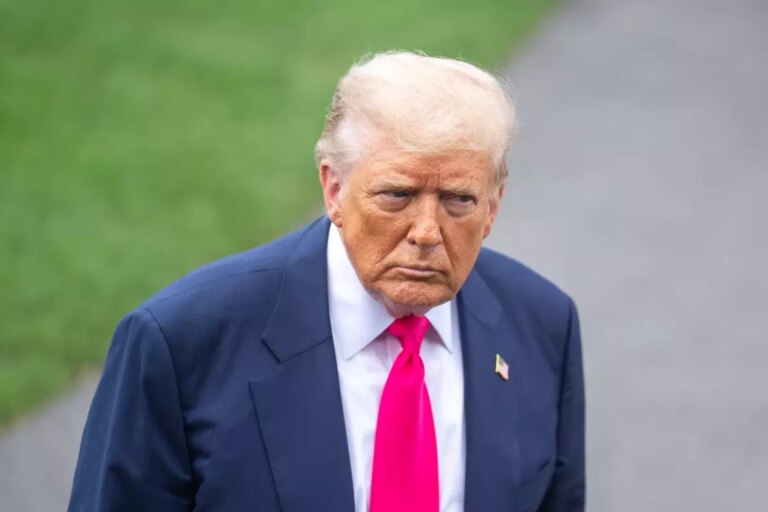trump-epsteine-mektup-iddiasini-yalanladi-rxhZqnLr.jpg