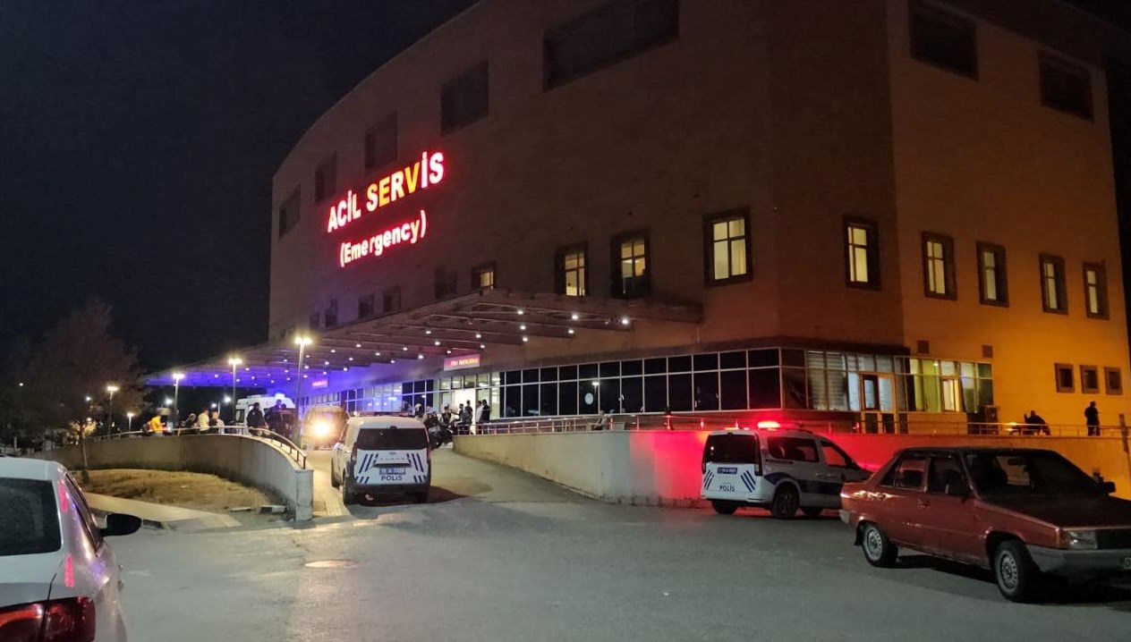 otomobil sarampole devrildi bir olu bir yarali nBHk56Aq