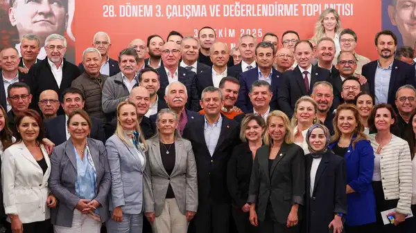 akp ile makasi giderek acan chp 20den fazla sirkete gore merkez parti kimligi kazaniyor iktidar olma hesaplari nlXexLgs