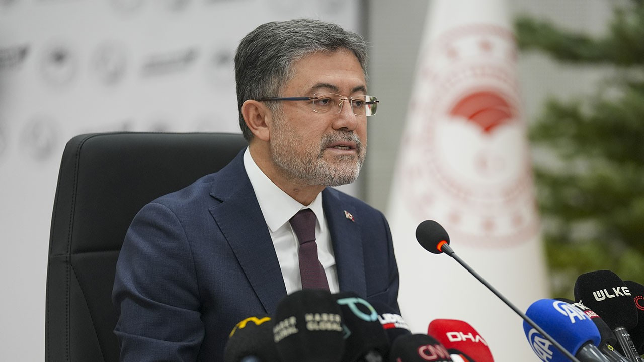 bakan yumakli yesil vatan seferberligi ile 1 yilda 550 milyon fidani toprakla bulusturacagiz Rq8rRdOR.jpg