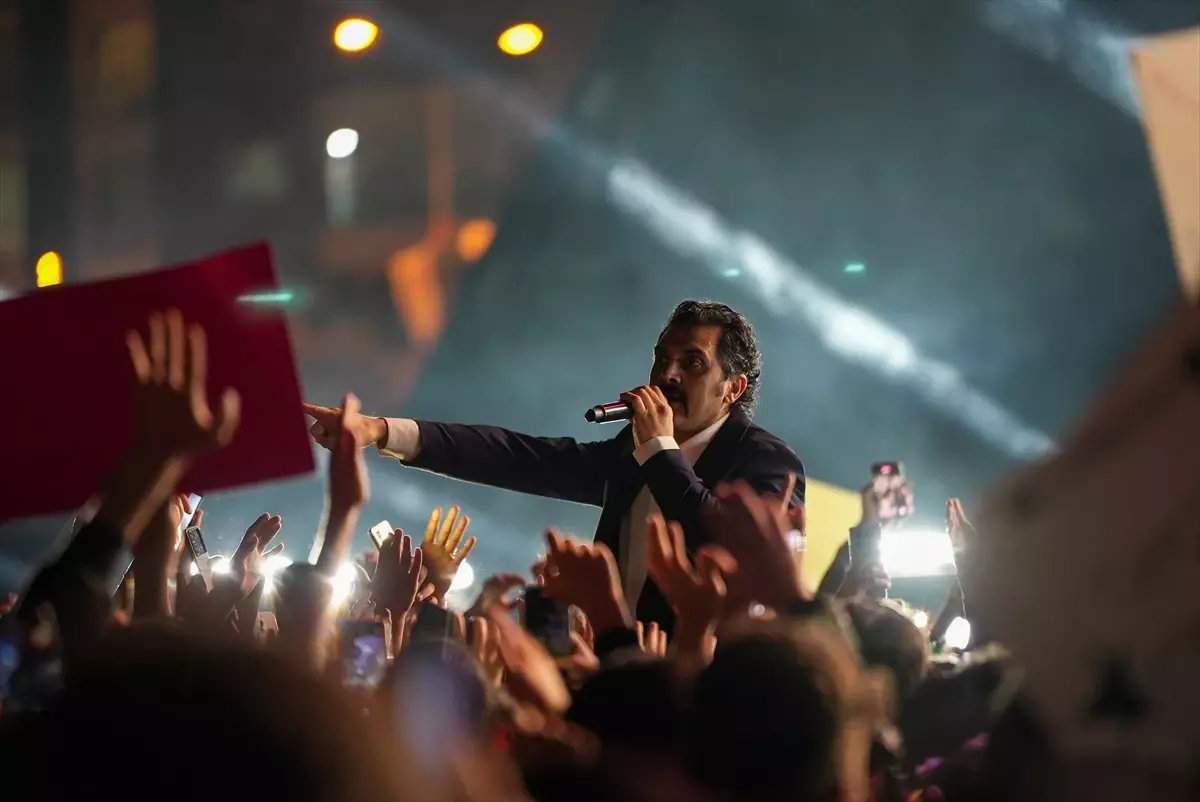 bayhan diyarbakirda konser verdi khVC8ygM.jpg