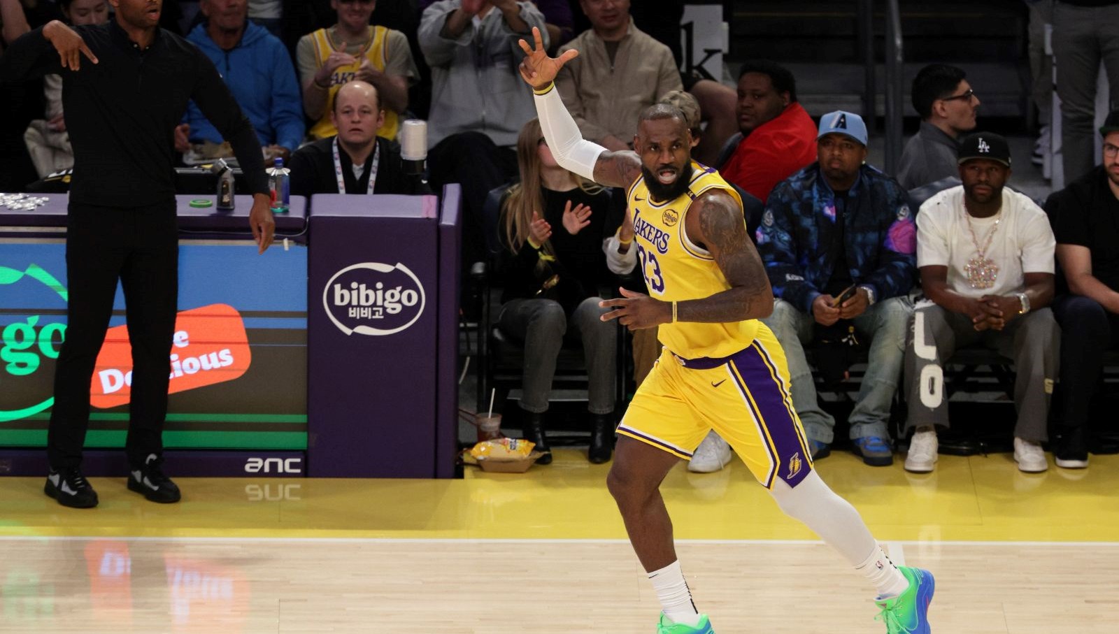 cin medyasi lebron jamesin konusmasini makale diye yayinlamisti tartisma suruyor d2x3pG9C.jpg