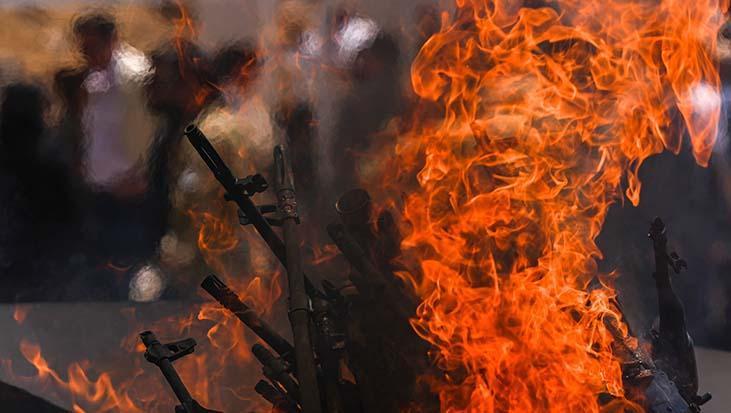 pkk turkiyeden cekildi ozay sendirden cnn turkte carpici mesajlar onemli mesajlar sakli 2w4D31ii.jpg