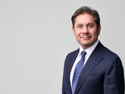 Akbank, Rekor Taleple Sendikasyon Kredisini Yeniliyor