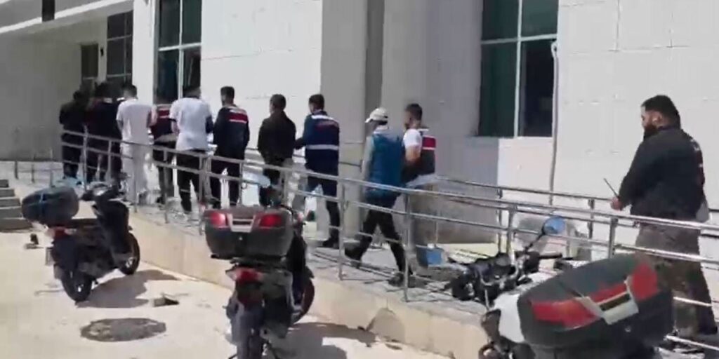 24-ilde-uyusturucuya-ozendirme-operasyonu-16-tutuklama-2uyw1bgr