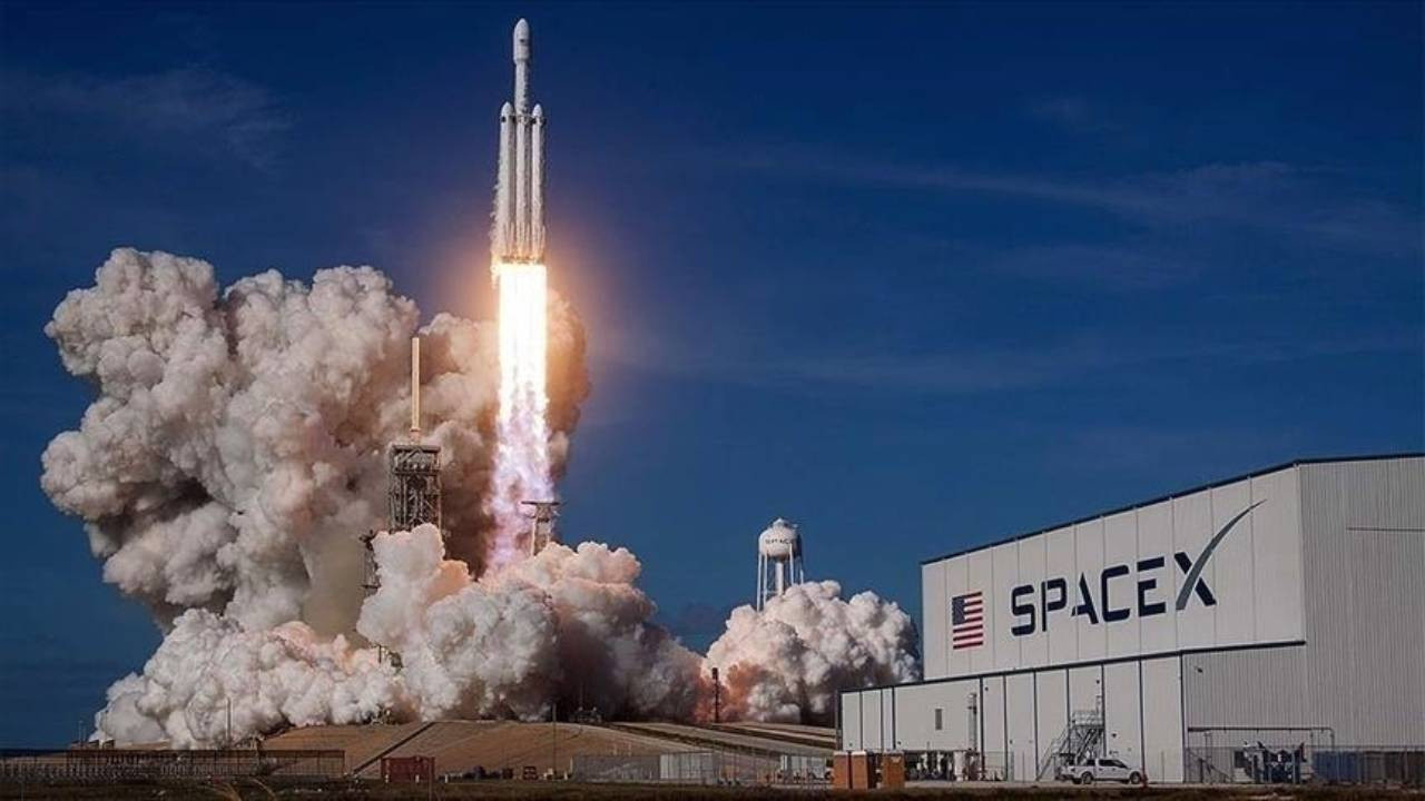 Elon Musk’ın devi çakıldı! SpaceX hisselerinde tarihi düşüş